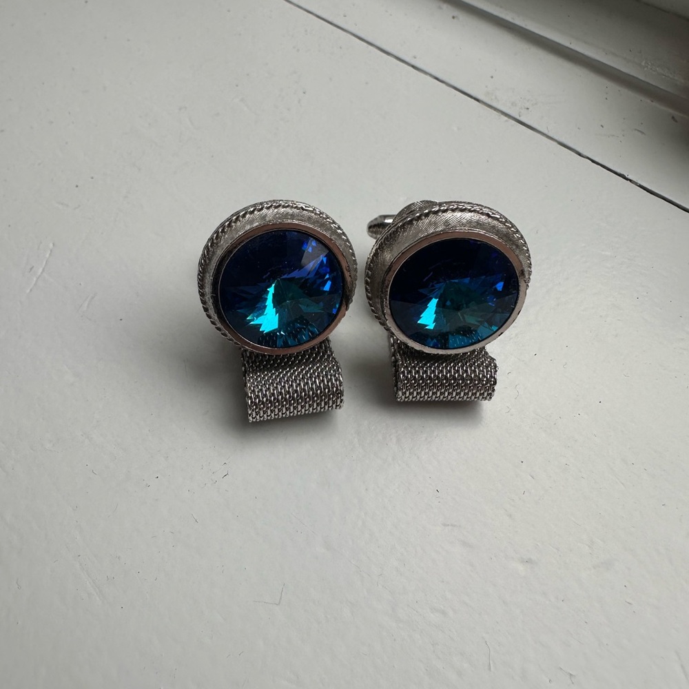 Vintage mesh wrap cufflinks feature blue rivoli rhinestones  by Dante. - Picture 3 of 4
